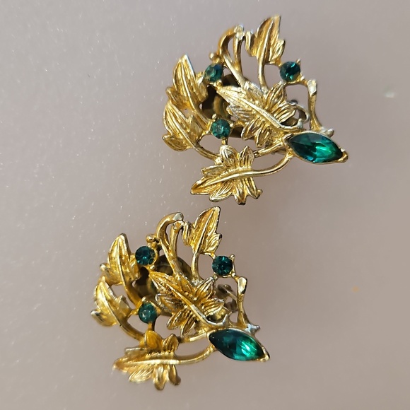 Lot Of 3 Vintage clip on and screw earrings green red rhinestones Gold Tone - Picture 7 of 10